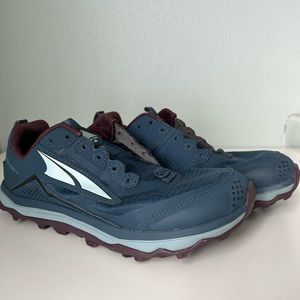 Altar Lone Peak 5 Size 9